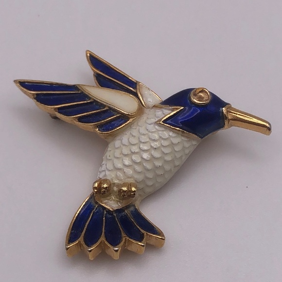 HummingbirdTrifari SignedBlue white enamel gold tone metal. Rare find EC